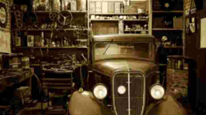 The Evolution of the Automobile Industry: From Horseless Carriages to Autonomous Vehicles